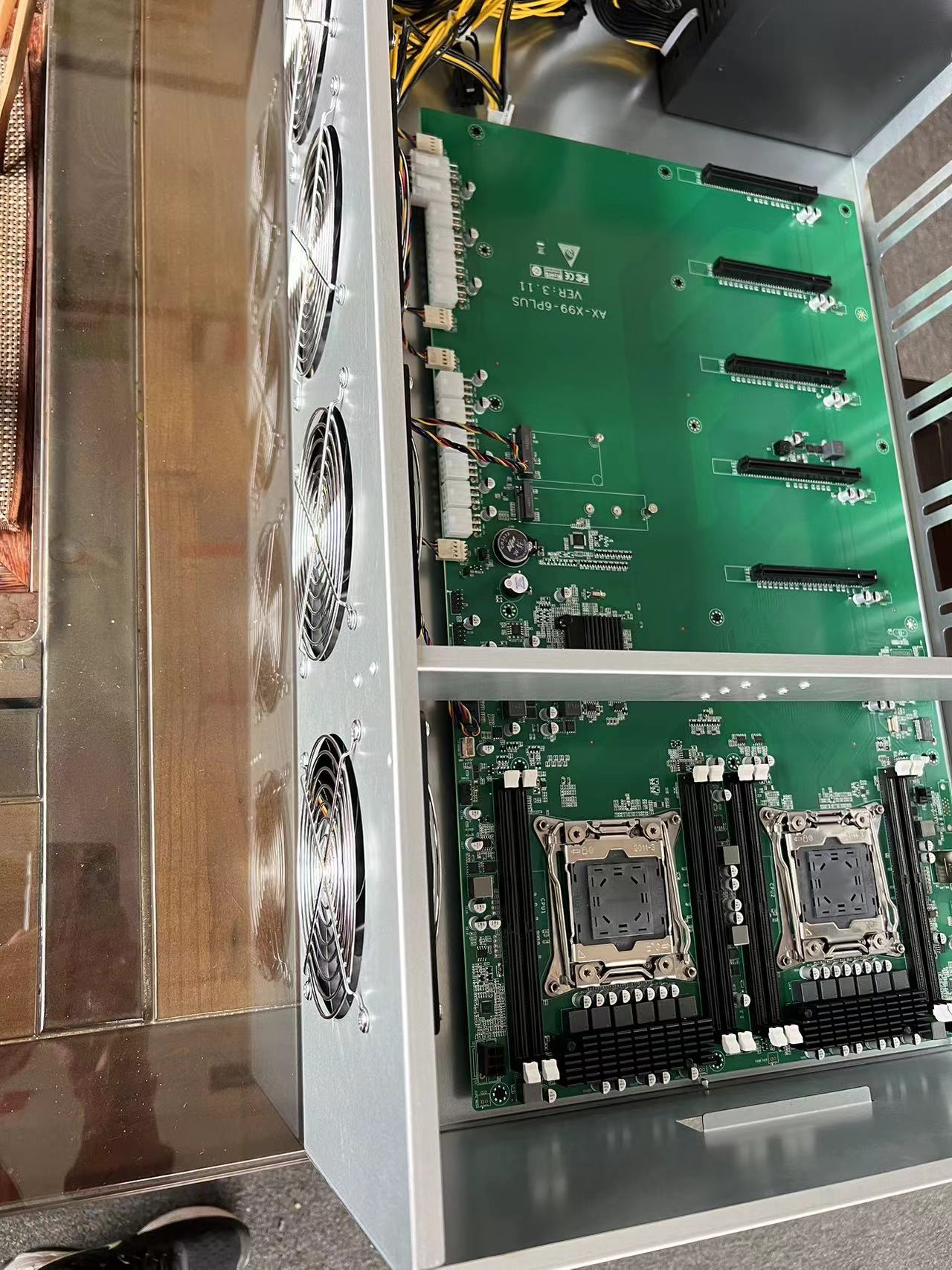 Hoge kwaliteit ALEO serverkast - E5 2699 V4 recensie en prijs